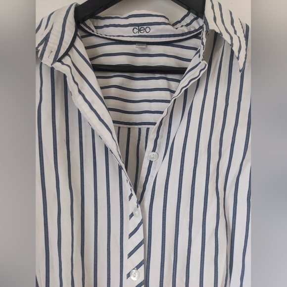 Crisp striped button down - Picture 2 of 5